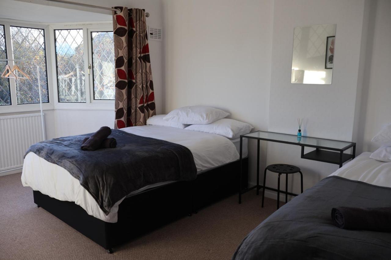 Spacious 4 Bed Home Near Nec, Jlr & Airport Parking For 3 Cars Ideal For Contractors! Solihull Exteriér fotografie