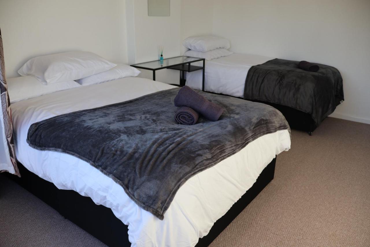 Spacious 4 Bed Home Near Nec, Jlr & Airport Parking For 3 Cars Ideal For Contractors! Solihull Exteriér fotografie